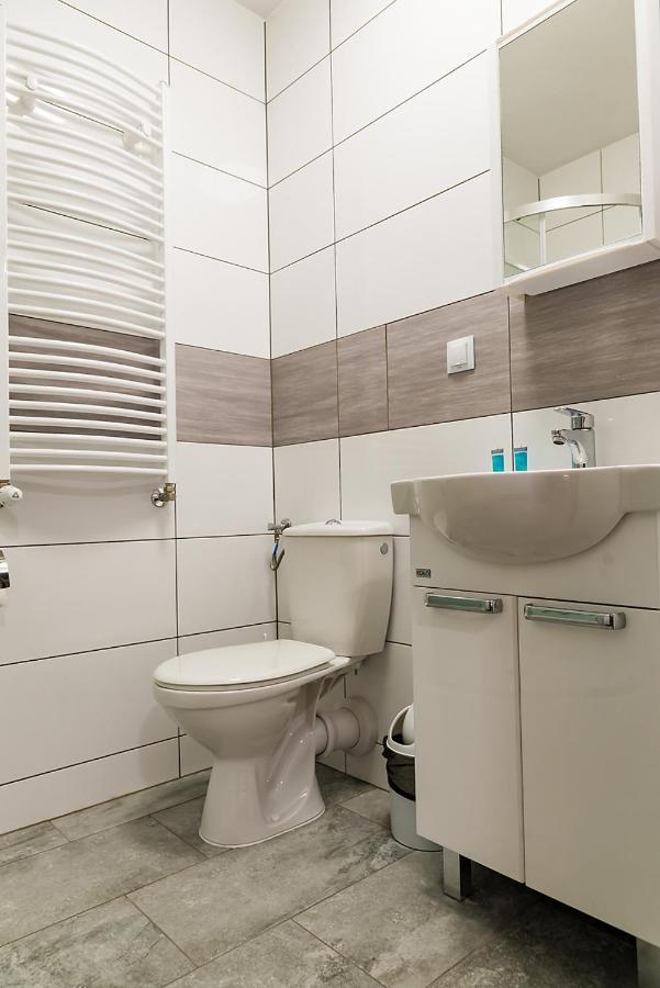 Dom Wycieczkowy "Na Stadionie" Hotel Klodzko Ngoại thất bức ảnh