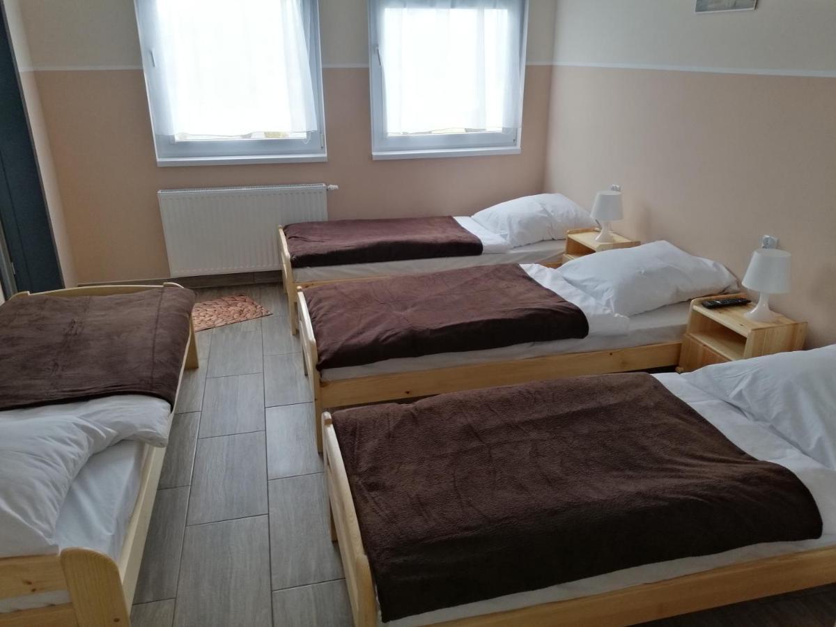 Dom Wycieczkowy "Na Stadionie" Hotel Klodzko Ngoại thất bức ảnh