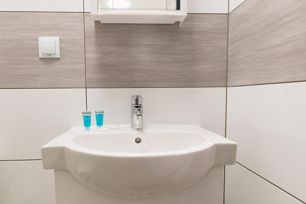 Dom Wycieczkowy "Na Stadionie" Hotel Klodzko Ngoại thất bức ảnh