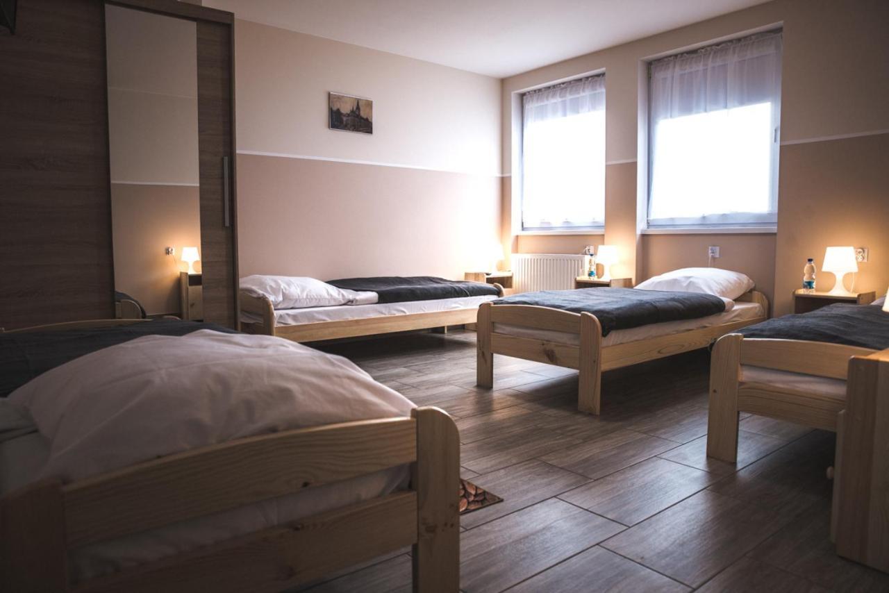 Dom Wycieczkowy "Na Stadionie" Hotel Klodzko Ngoại thất bức ảnh