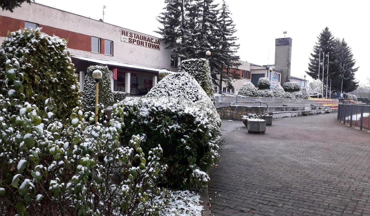 Dom Wycieczkowy "Na Stadionie" Hotel Klodzko Ngoại thất bức ảnh